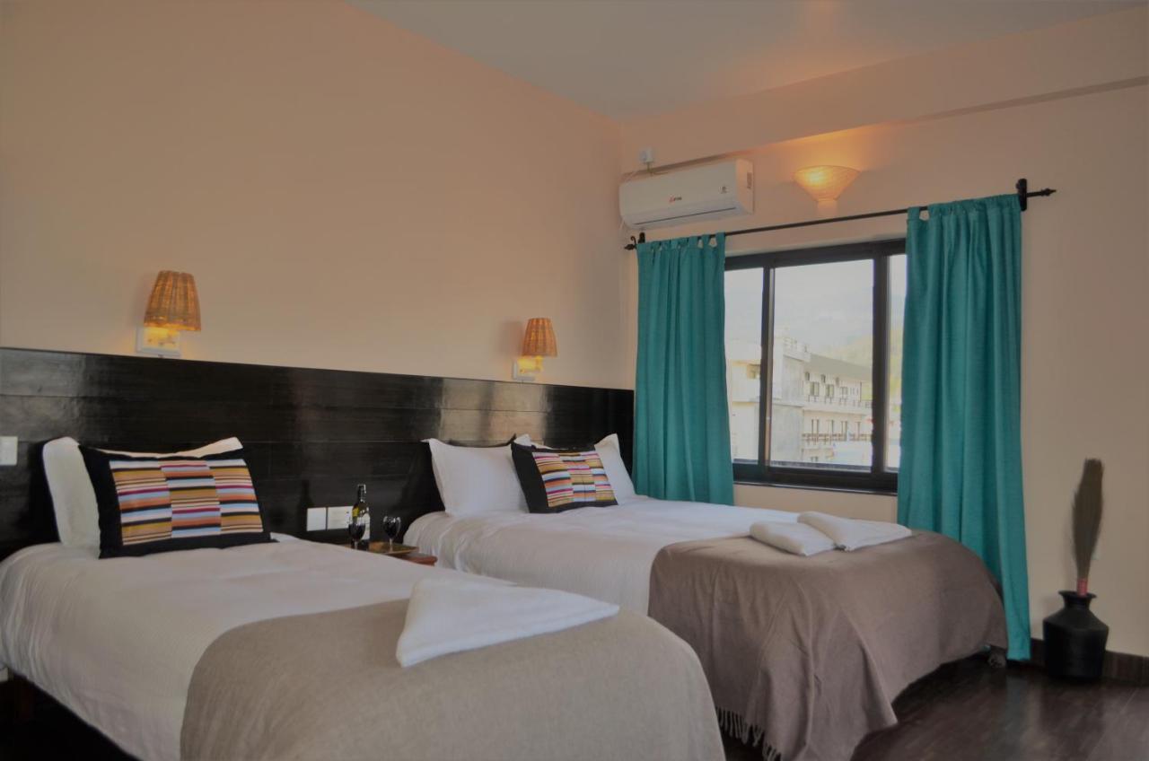 Hotel Karuna Pokhara Luaran gambar
