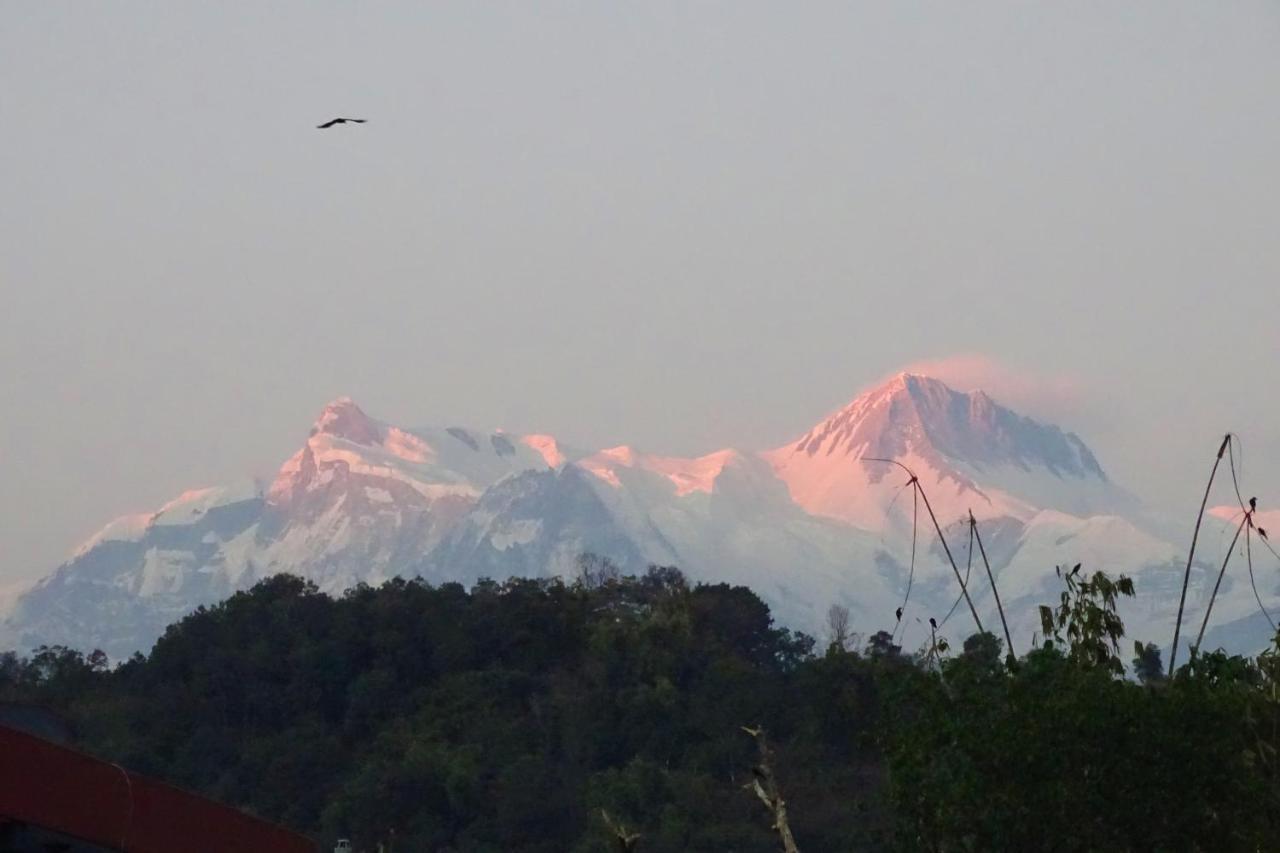 Hotel Karuna Pokhara Luaran gambar
